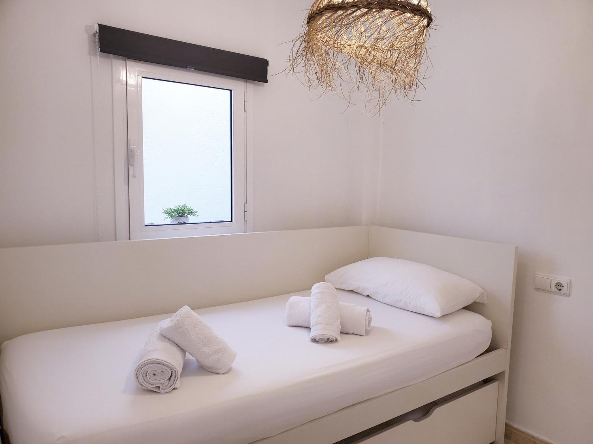 Apartamento Centrico Con Patio Privado Tarragona Bagian luar foto