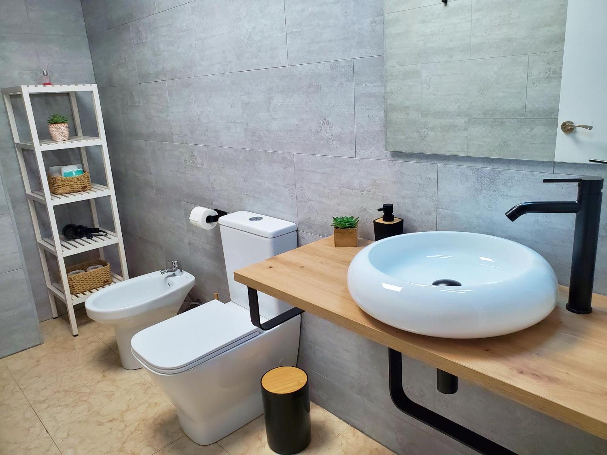 Apartamento Centrico Con Patio Privado Tarragona Bagian luar foto