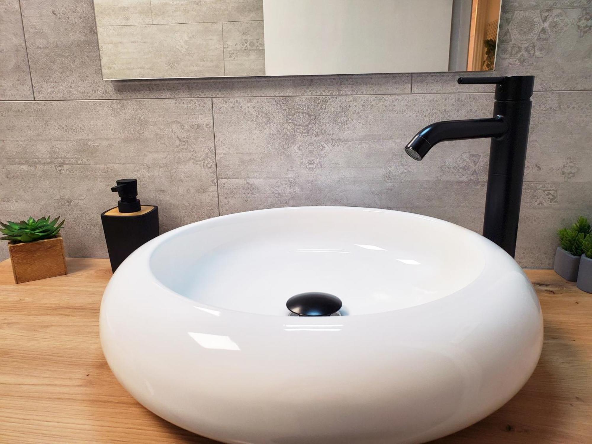 Apartamento Centrico Con Patio Privado Tarragona Bagian luar foto