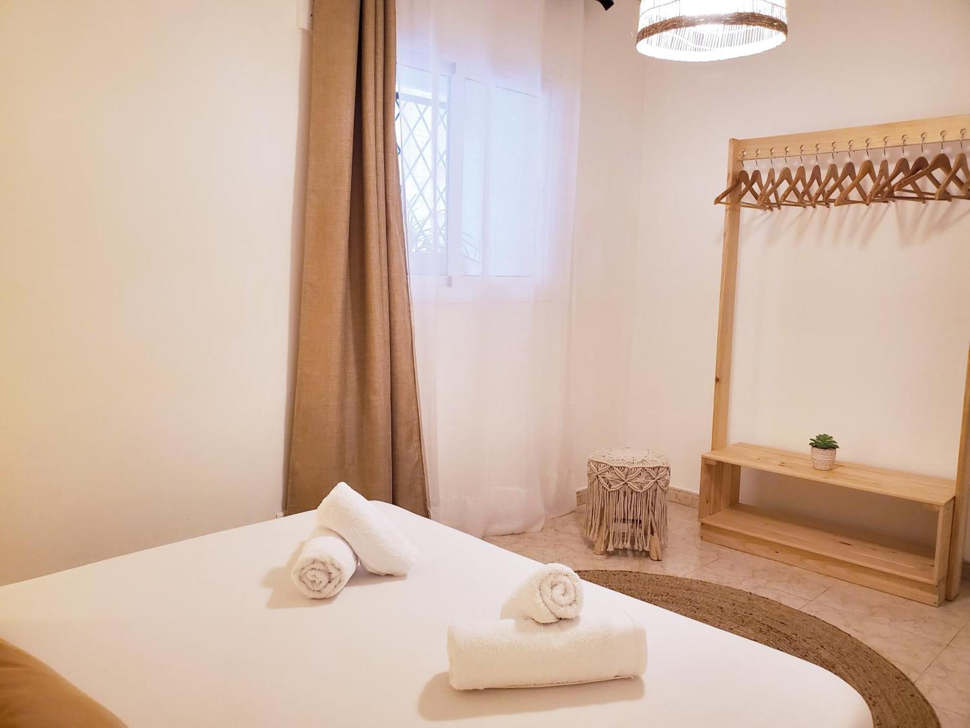 Apartamento Centrico Con Patio Privado Tarragona Bagian luar foto