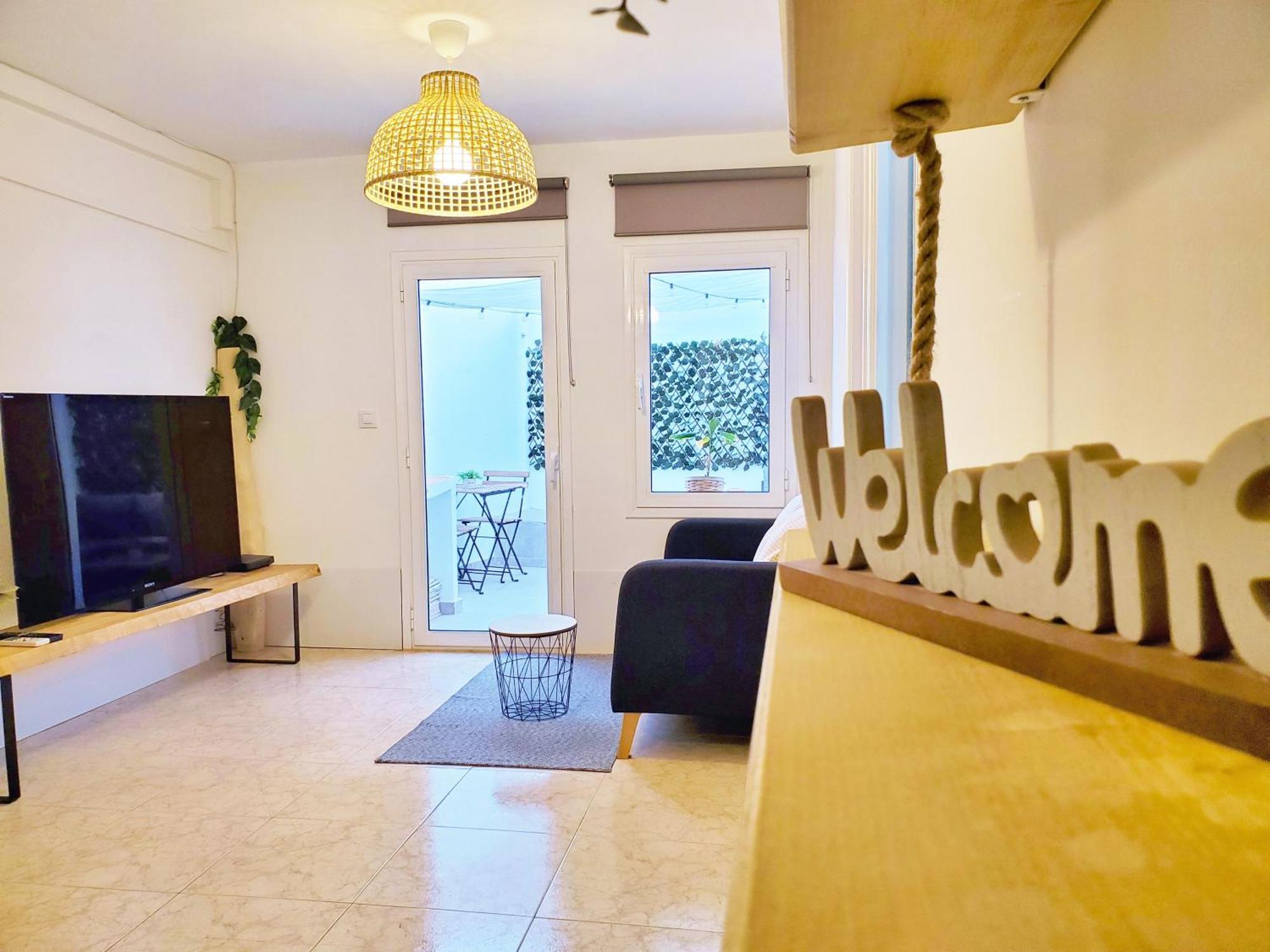 Apartamento Centrico Con Patio Privado Tarragona Bagian luar foto