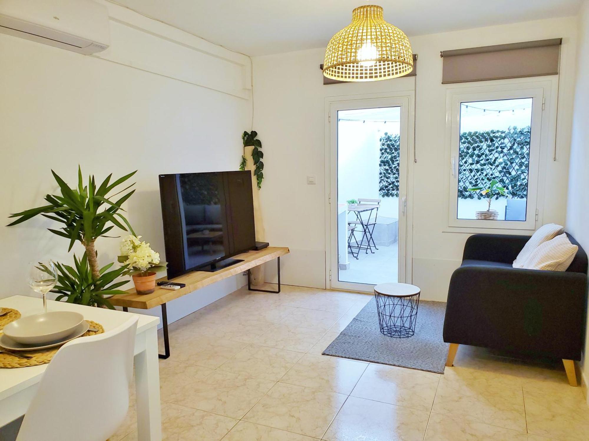 Apartamento Centrico Con Patio Privado Tarragona Bagian luar foto