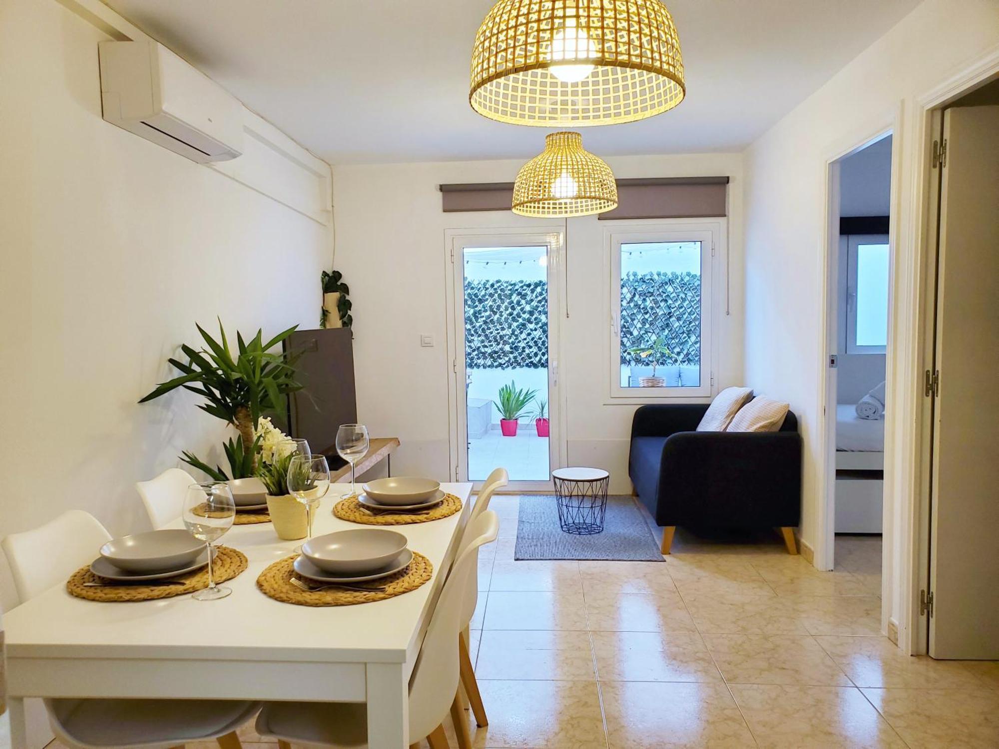 Apartamento Centrico Con Patio Privado Tarragona Bagian luar foto