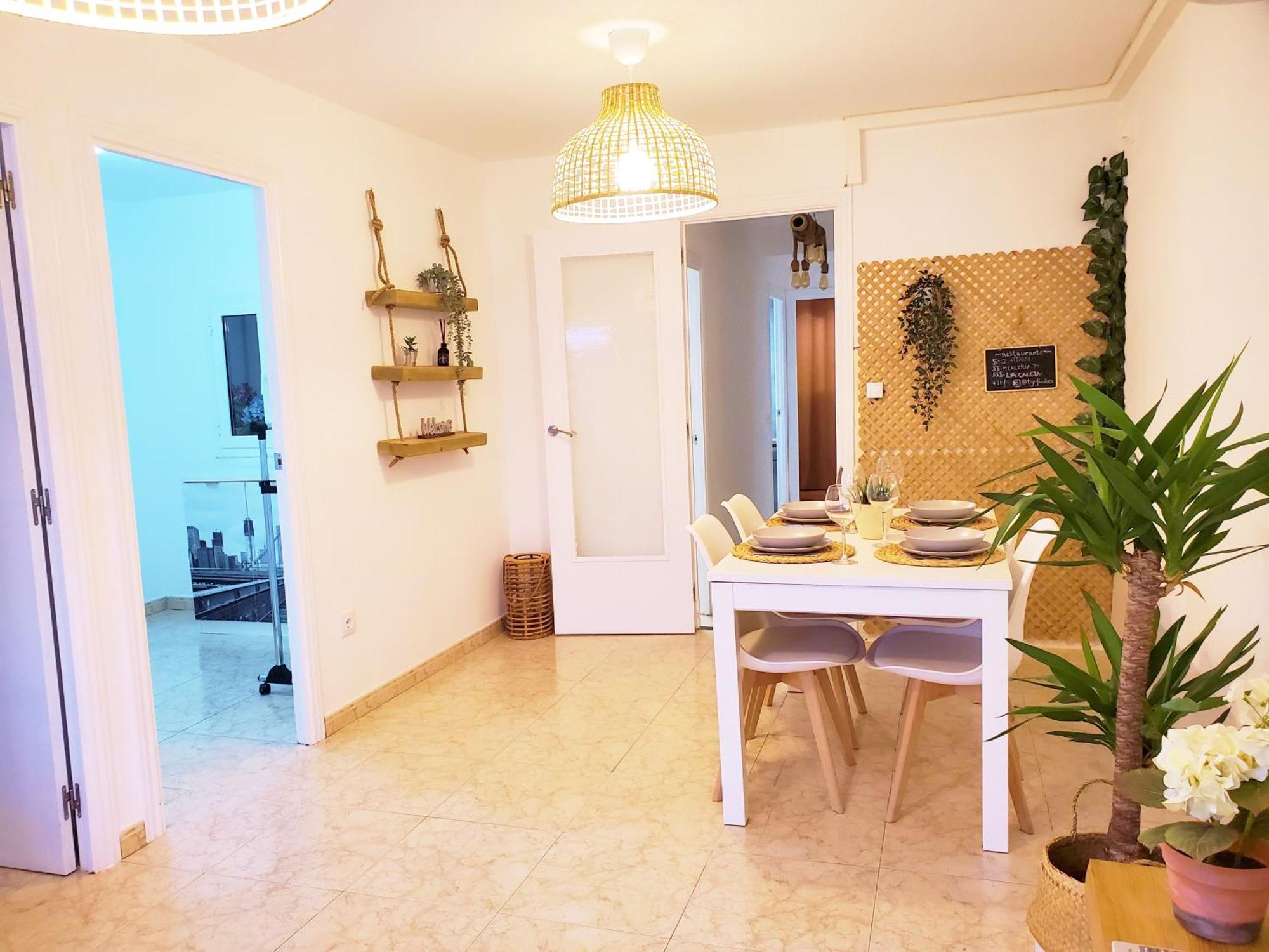 Apartamento Centrico Con Patio Privado Tarragona Bagian luar foto